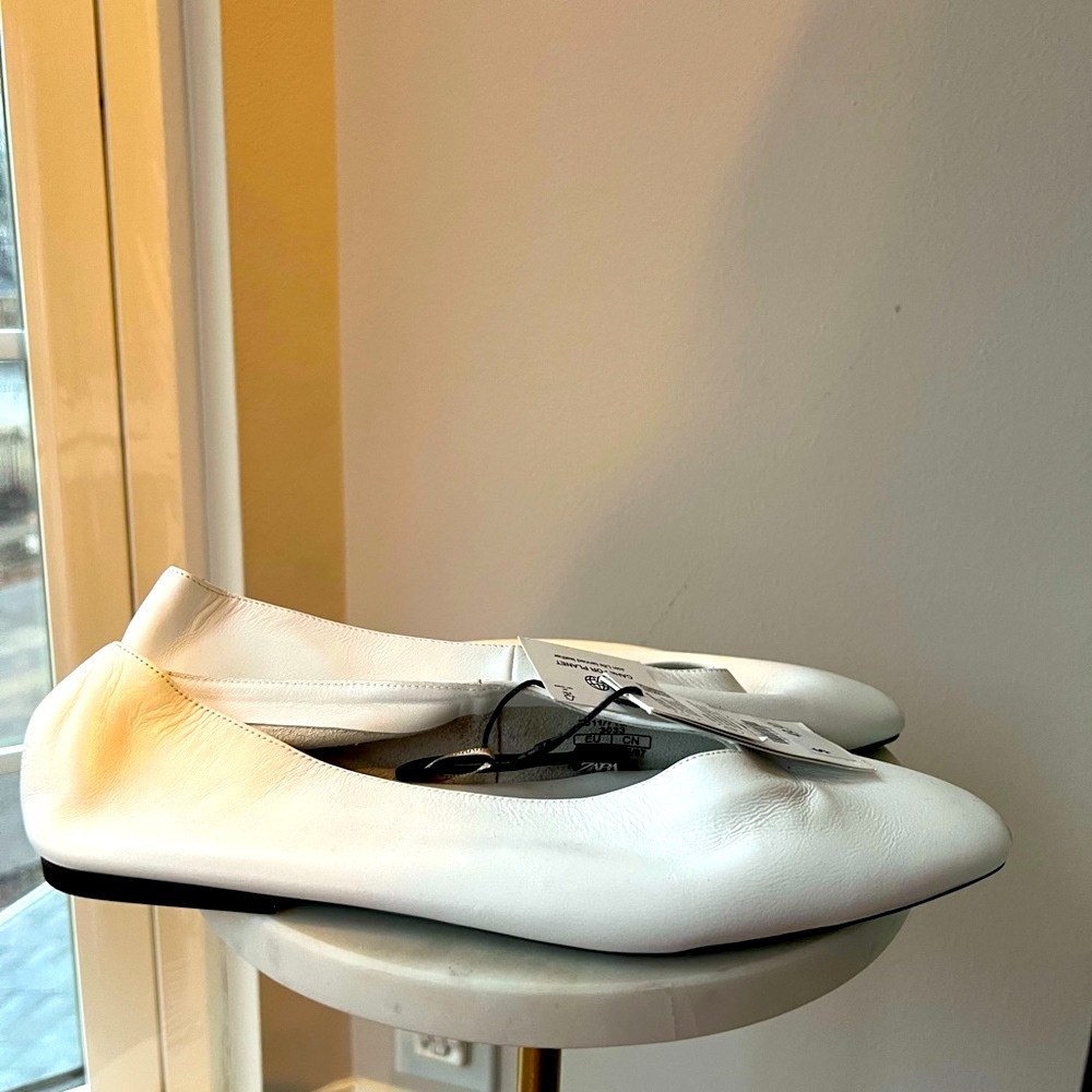 Zara white leather ballet flats, size 39, NWT